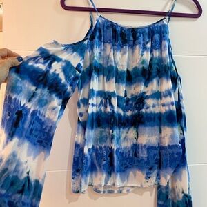 Size Medium Aqua used it 2 or 3 times only